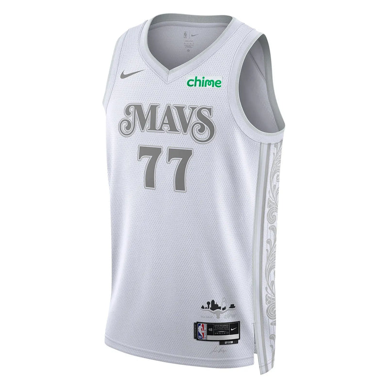 Regata NBA Dallas Mavericks Nike City Edition 24/25 Swingman Jersey Luka Doncic 77 Branca